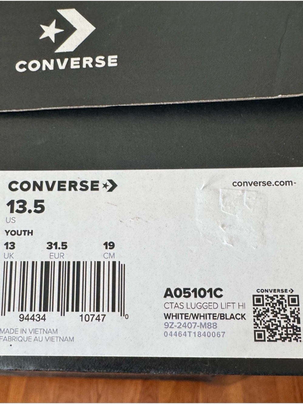 Chuck Taylor® All Star® Lugged Lift Platform Canvas Youth 13.5 NIB - Picture 9 of 10